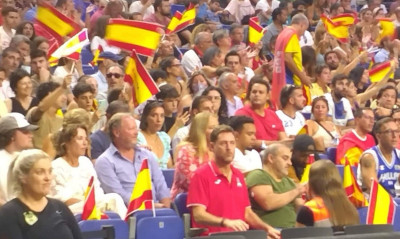 Ισπανία-Ελλάδα: Στο Wizink Center ο τεχνικός των Μπακς για τα αδέλφια Αντετοκούνμπο (video)