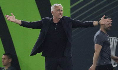 Μουρίνιο: «Ευχαριστώ τη διοίκηση της Ρόμα για τις μεταγραφές»