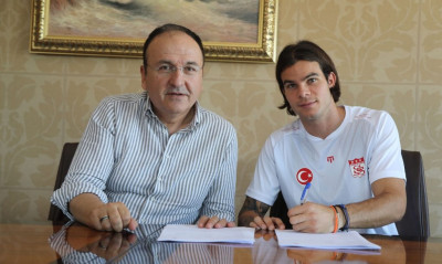 Σίβασπορ: Ανακοινώθηκε επίσημα ο Χαρίσης