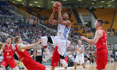 Ελλάδα-Πολωνία 101-78: Ιδανικό ξεκίνημα στο «Ακρόπολις» με «φάρο» τον Giannis