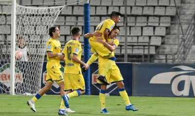 Βόλος-Αστέρας Τρίπολης: Ποδαρικό με γκολάρα του Μπενίτο, ισοφάρισε ο συνήθης... Φαν Βέερτ (videos)