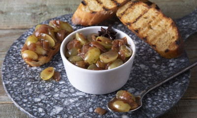 Άκης Πετρετζίκης: Chutney σταφυλιού