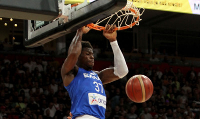 Σερβία-Ελλάδα: Η επίσημη ενημέρωση για τον τραυματισμό του Κώστα Αντετοκούνμπο