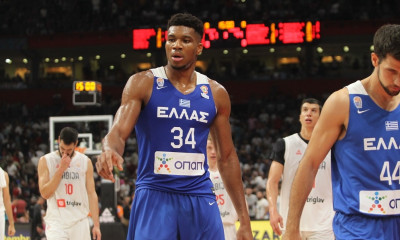 Υπόκλιση σε Αντετοκούνμπο από Λούτσιτς: «Δεν μπορεί να τον σταματήσει κανένας»