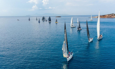 Ιστιοπλοΐα: Οι Μάντης/Καγιαλής έφτασαν πρώτοι στην Άνδρο παρά τις ειδικές καιρικές συνθήκες