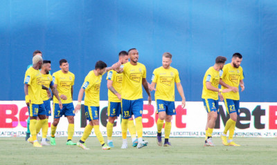 Παναιτωλικός-Άρης: Τρομερή κερκίδα οι «κιτρινόμαυροι», γκολ οι Αγρινιώτες (videos)