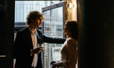 Dating hacks για να δείχνεις άνετος και γοητευτικός σε κάθε ραντεβού σου