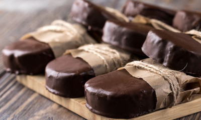 Άκης Πετρετζίκης: Καριόκες