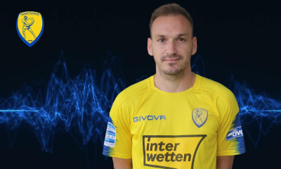 Παναιτωλικός: Επέστρεψε ο Μπακάκης – Υπέγραψε τριετές συμβόλαιο