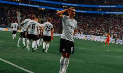 Bundesliga: Η Άιντραχτ Φρανκφούρτης διέλυσε τη Λειψία!