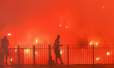 Άρης-ΠΑΟΚ: Πήρε φωτιά το «Κλ. Βικελίδης»! - Δεκάλεπτη καθυστέρηση στην έναρξη (photos)