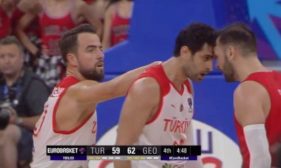 Eurobasket 2022: Τσαμπούκας και αποβολή για Σανάτζε-Κορκμάζ (video)
