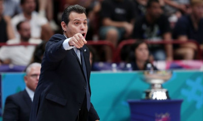 Eurobasket 2022-Ιτούδης: «Ενοχλήσεις στο γόνατο ο Γιάννης, θα παίξει με Ουκρανία»