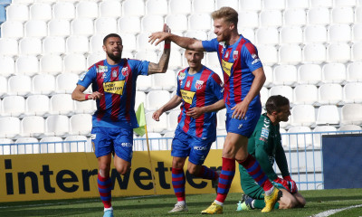 Πλησιάζει στην ΑΕΚ ο Φαν Βέερτ - Οι προτάσεις από Ελλάδα, Ρωσία για τον Ολλανδό και τον Φερνάντες