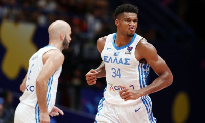 Eurobasket 2022: Ανατροπή με κυρίαρχο Γιάννη και «μαγικό» Καλάθη (videos)