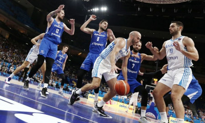 Ελλάδα-Τσεχία: Τα στιγμιότυπα του ημιχρόνου και το 0-12 στη μάχη των «16» του Eurobasket (video)