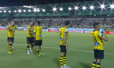 Παναθηναϊκός-ΑΕΚ: Γκολ ο Πινέδα, ένταση στη Λεωφόρο (video)