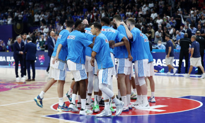 Γερμανία-Ελλάδα: «Γαλανόλευκη» αρμάδα για τα ημιτελικά