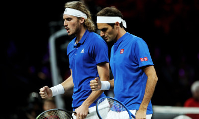 Το αντίο και η υπόκλιση του Τσιτσιπά στον Ρότζερ Φέντερερ