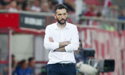 Οι σκέψεις στον Ολυμπιακό σχετικά με τον Κάρλος Κορμπεράν