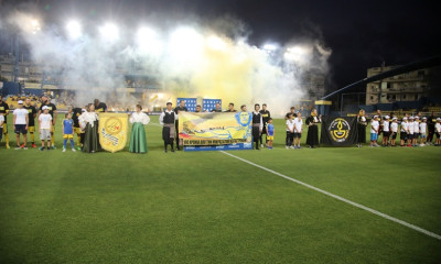 Παναιτωλικός-ΑΕΚ: Το εκπληκτικό πανό με τους πρόσφυγες και τον Τίτορμο - Θερμή ατμόσφαιρα (vid+pic)