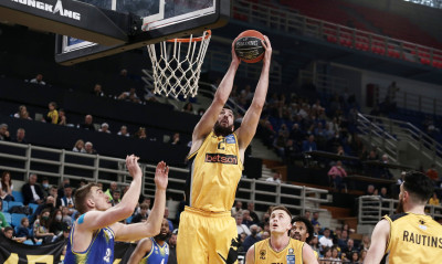 Ιωνικός: Φουλάρει και για Κουζέλογλου