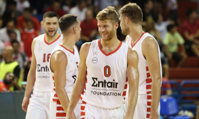 Ολυμπιακός: Το «ζντο» του Παπανικολάου και η αποθέωση των οπαδών (video)