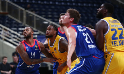 4ο Τουρνουά «Παύλος Γιαννακόπουλος»: Πλούσιο θέαμα στο Εφές-Μακάμπι (videos)