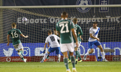 Ελλάδα-Βόρεια Ιρλανδία: Πήγε να κρεμάσει τον Βλαχοδήμο ο ΜακΓκένις (video)