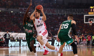 Ολυμπιακός-Βεζένκοφ: «Η σταθερότητα δουλεύεται και είναι το πιο δύσκολο» (video)