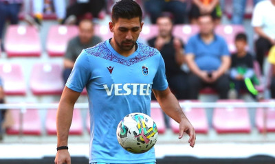 Τον «εμφύλιο» με Κολοβέτσιο ο Μπακασέτας - Σκόραρε και έδωσε το τρίποντο στην Τραμπζονσπορ