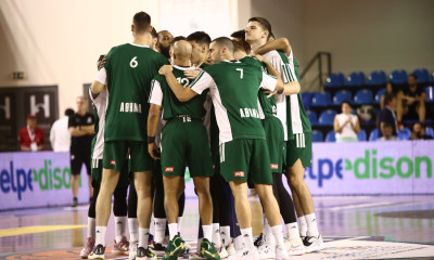 Τελικός Super Cup: Δυναμικό «παρών» οι φίλοι του Παναθηναϊκού - Η είσοδος των ομάδων (videos)