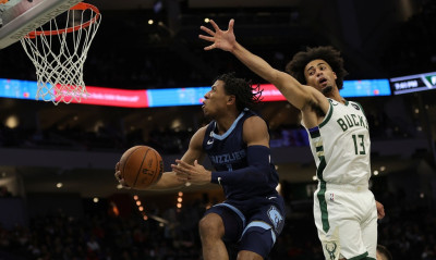 NBA: Εκκίνηση με ήττα για Μπακς από τους Γκρίζλις (video)