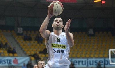 Απίθανη φάση από τον Παπαπέτρου στον θρίαμβο της Παρτιζάν (video)