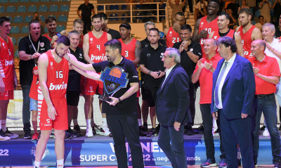 Ολυμπιακός: Το μήνυμα Μπαφέ για την κίνηση του Παπανικολάου - «Τιμή μου, μάγκας» (photo+video)