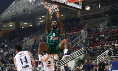 Euroleague: Top 10 με κάρφωμα Ουίλιαμς και Κουμάντζε (video)