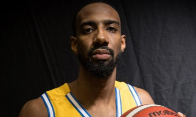 Μακάμπι: Στον αέρα ο Χόλινς