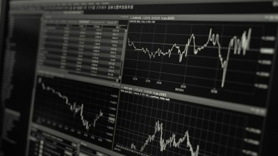 Προσπάθεια για τις 820 μονάδες στο Χρηματιστήριο Αθηνών παρά τις πιέσεις