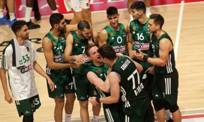 Ερυθρός Αστέρας-Παναθηναϊκός: Οι πανηγυρισμοί στη Χάλα Πιονίρ και ο ηγέτης Γκριγκόνις (video+photos)