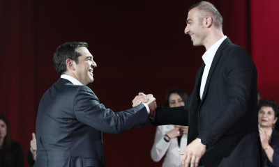 Αλέξανδρος Νικολαΐδης: Το «αντίο» του Αλέξη Τσίπρα - «Σήκωσε ψηλά την ελληνική σημαία»