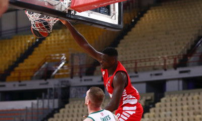 Euroleague: Top 10 με διπλή «ερυθρόλευκη» παρουσία (video)