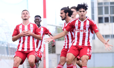 Ολυμπιακός-ΠΑΟΚ: «Ερυθρόλευκο» το ντέρμπι των Κ19 – Τίμησαν Σαράφη οι «ασπρόμαυροι»