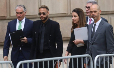 Μπαρτσελόνα: Στο δικαστήριο της Βαρκελώνης μαυροφορεμένος ο Νεϊμάρ