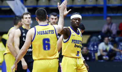 Πήρε «φωτιά» το Περιστέρι - 10 τρίποντα στο πρώτο ημίχρονο (video)