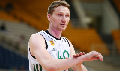 Άλμπα Βερολίνου-Παναθηναϊκός: Τα είπε με παλιούς γνώριμους ο Γκριγκόνις (photo)