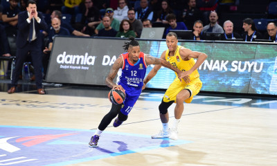 Αναντολού Εφές-Άλμπα Βερολίνου 78-74: Ζορίστηκε, αλλά είχε Μίτσιτς-Κλάιμπερν!