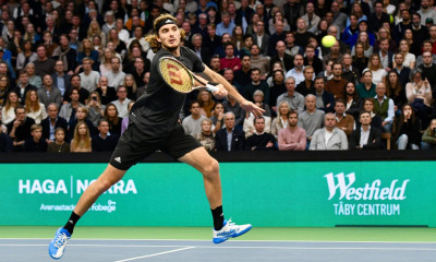 Stockholm Open – Τσιτσιπάς: «Σε ευχαριστώ που μου “έκλεψες” το τρόπαιο» (vid)