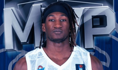 Τρόμαξαν στην Μπούντουτσνοστ - Λιποθύμησε ο Άλφα Καμπά και διακομίστηκε σε νοσοκομείο