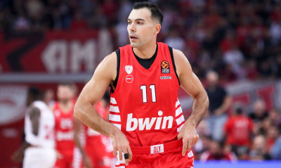 Ολυμπιακός-Μονακό: Έγραψε ιστορία ο Σλούκας - Ξεπέρασε τον Ερτέλ και ανέβηκε στην 4αδα των πασέρ