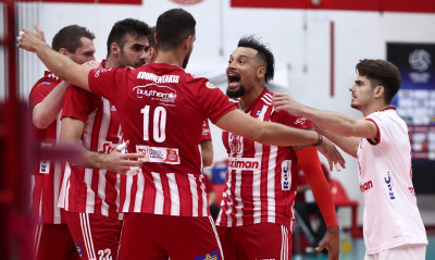 Volley League: Καθάρισε εύκολα ο Ολυμπιακός τον Φοίνικα Σύρου (video)
